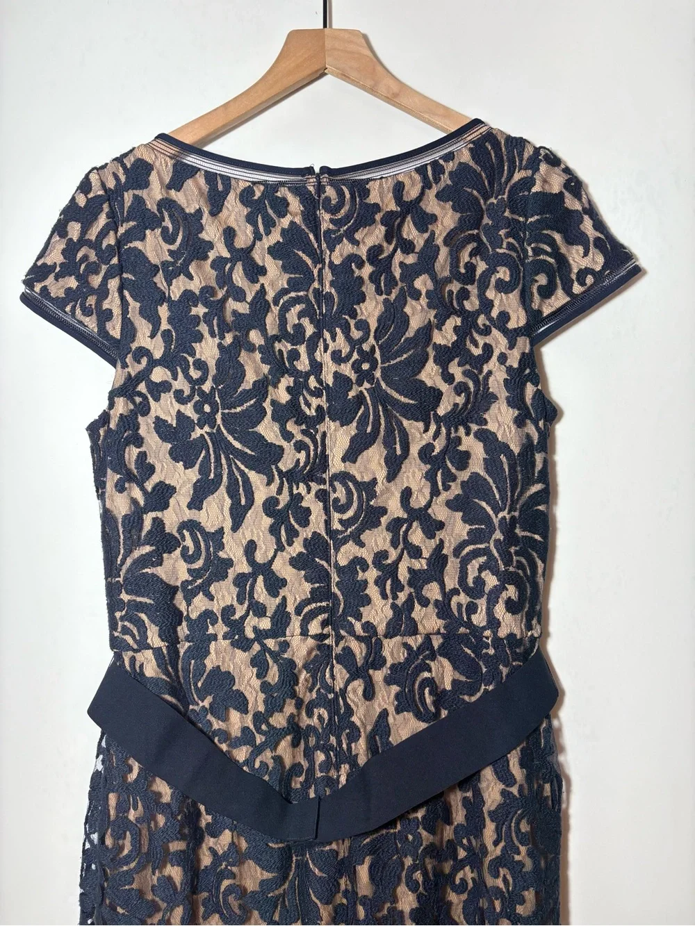 Tadashi Shoji Maxi Dress Women’s 16 Blue Gown Lace Mermaid Evening Victorian - Picture 10 of 15